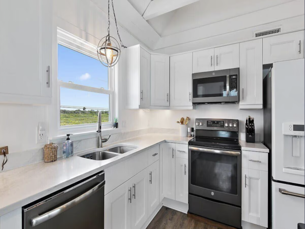 Beachfront Lovely Five Bedroom St. Augustine Pool Home