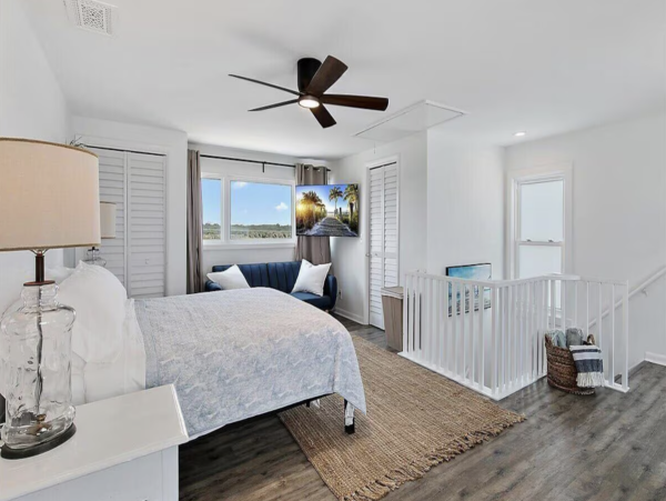 Beachfront Lovely Five Bedroom St. Augustine Pool Home