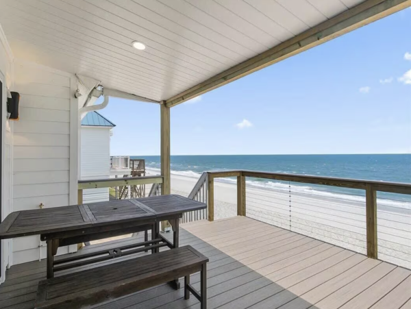 Beachfront Lovely Five Bedroom St. Augustine Pool Home