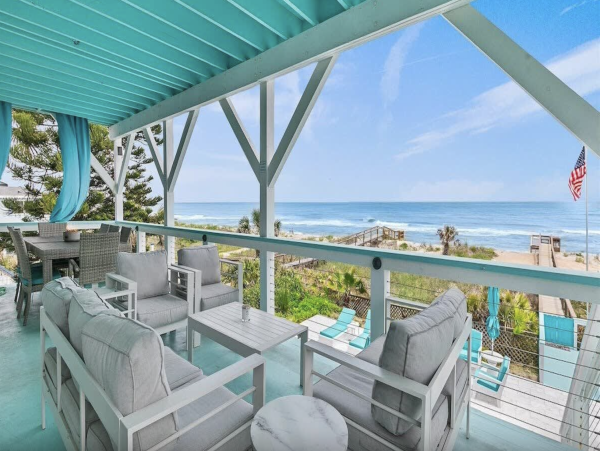 Beachfront Lovely Five Bedroom St. Augustine Pool Home