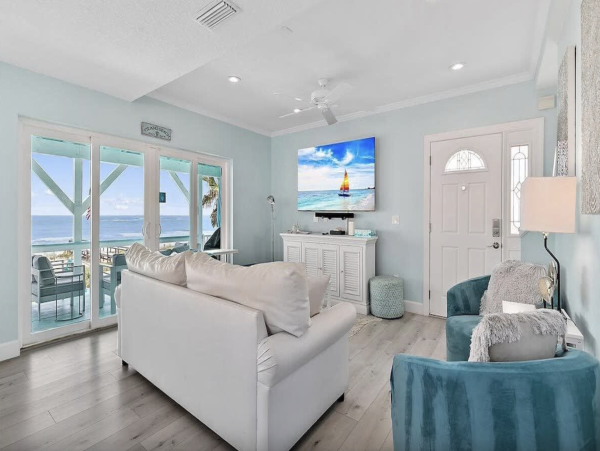 Beachfront Lovely Five Bedroom St. Augustine Pool Home