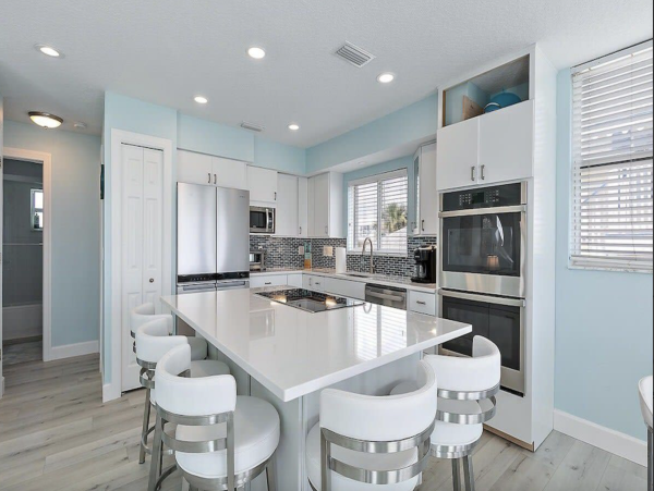 Beachfront Lovely Five Bedroom St. Augustine Pool Home
