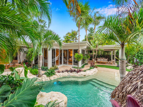 Waterfront Retreat in Fort Lauderdale with Heated Pool and Hot Tub