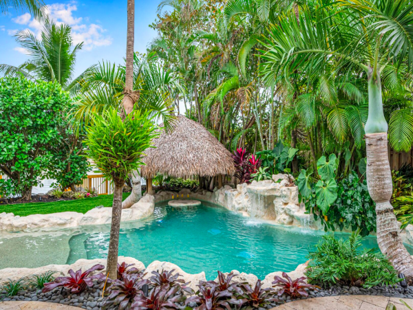 Waterfront Retreat in Fort Lauderdale with Heated Pool and Hot Tub