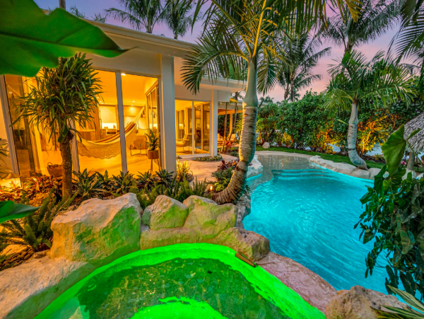 Waterfront Retreat in Fort Lauderdale with Heated Pool and Hot Tub