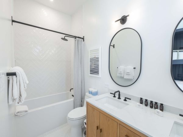 Key West Luxury Vacation Rentals - Waterfront Homes with Marina Access