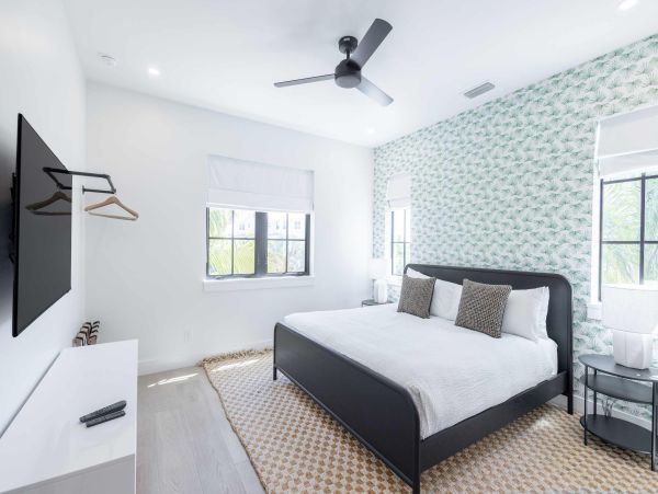 Key West Luxury Vacation Rentals - Waterfront Homes with Marina Access