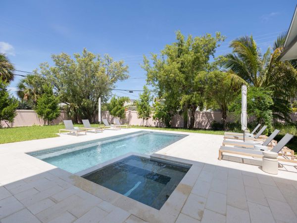 Key West Luxury Vacation Rentals - Waterfront Homes with Marina Access