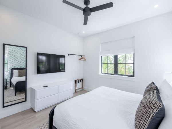 Key West Luxury Vacation Rentals - Waterfront Homes with Marina Access