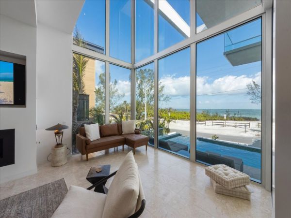 North Anna Maria Three Bedroom Luxurious Geatway Bay Beachfront