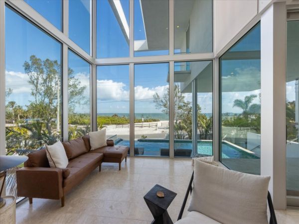 North Anna Maria Three Bedroom Luxurious Geatway Bay Beachfront