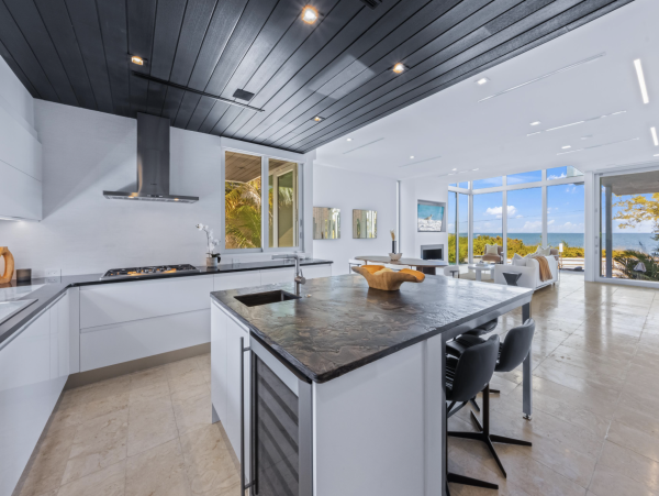 North Anna Maria Three Bedroom Luxurious Geatway Bay Beachfront