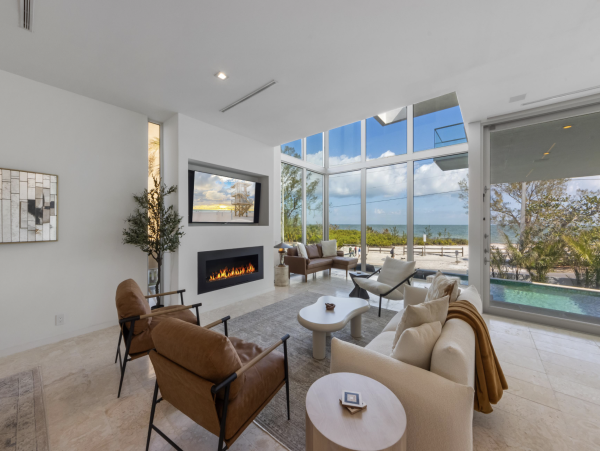 North Anna Maria Three Bedroom Luxurious Geatway Bay Beachfront
