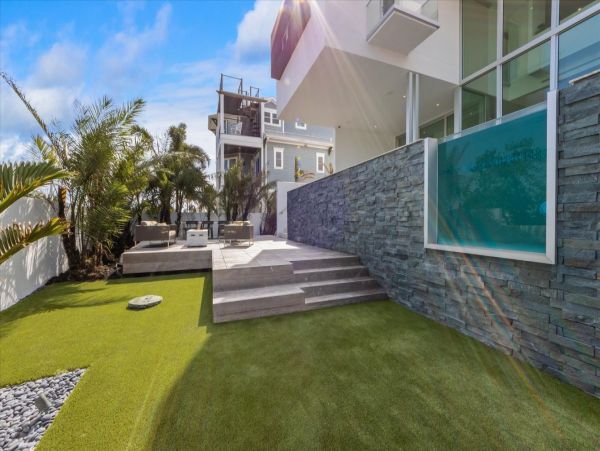 North Anna Maria Three Bedroom Luxurious Geatway Bay Beachfront