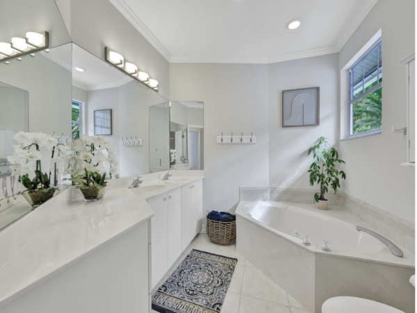 Old Naples Luxury Vacation Rental | Family Beach Retreat with Guest House
