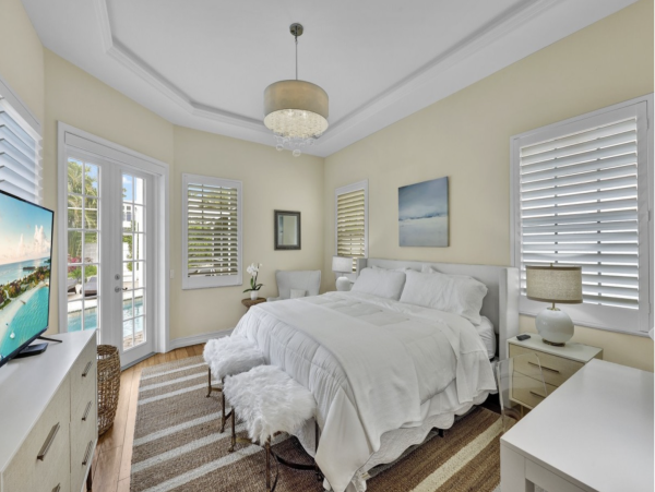 Old Naples Luxury Vacation Rental | Family Beach Retreat with Guest House