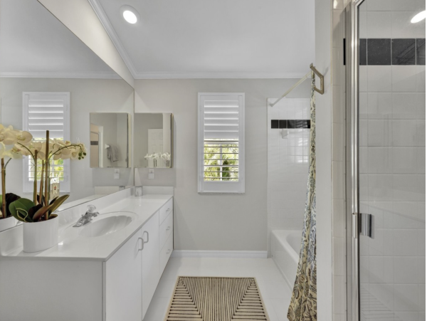 Old Naples Luxury Vacation Rental | Family Beach Retreat with Guest House