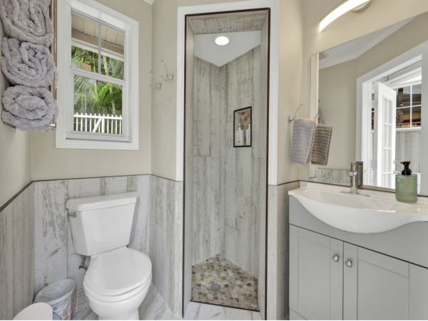 Old Naples Luxury Vacation Rental | Family Beach Retreat with Guest House