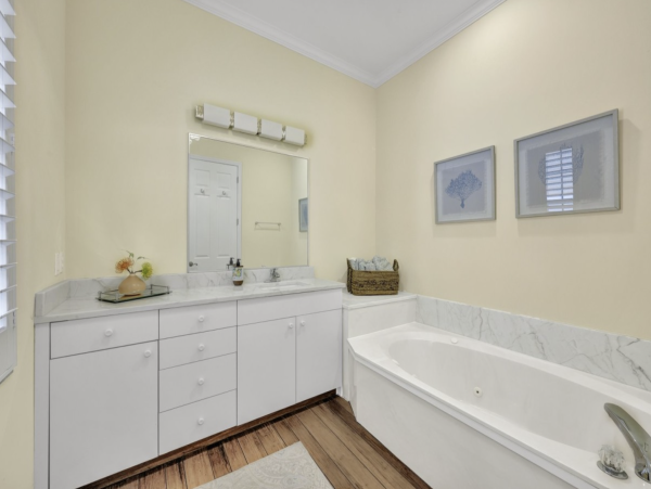 Old Naples Luxury Vacation Rental | Family Beach Retreat with Guest House
