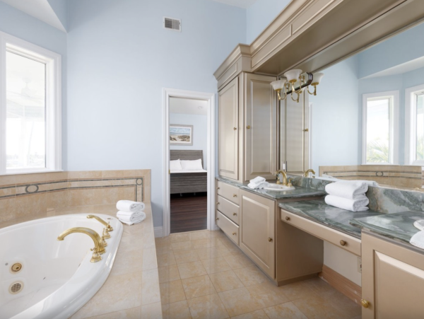 Intracoastal Waterfront Vacation Rental with Pool & Spa Treasure Island Luxury Home