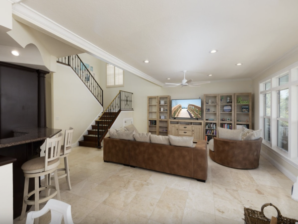 Intracoastal Waterfront Vacation Rental with Pool & Spa Treasure Island Luxury Home
