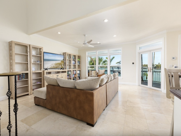 Intracoastal Waterfront Vacation Rental with Pool & Spa Treasure Island Luxury Home