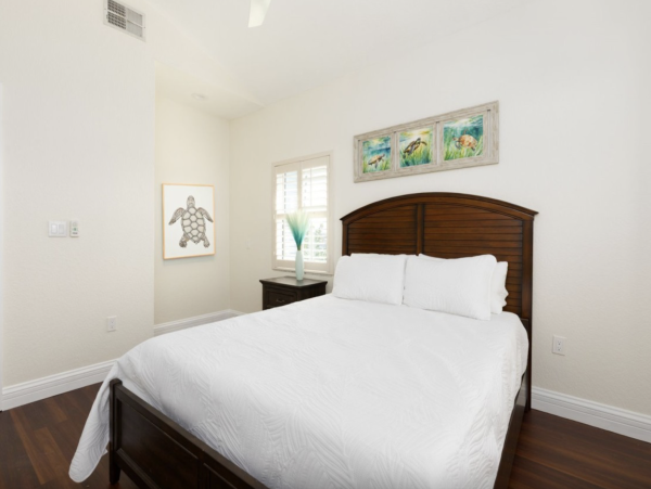 Intracoastal Waterfront Vacation Rental with Pool & Spa Treasure Island Luxury Home