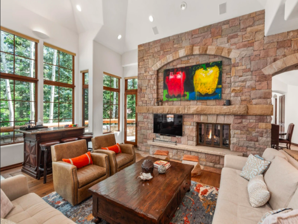 Luxurious Ski-In/Ski-Out Snowmass Chalet with Stunning Mountain Views