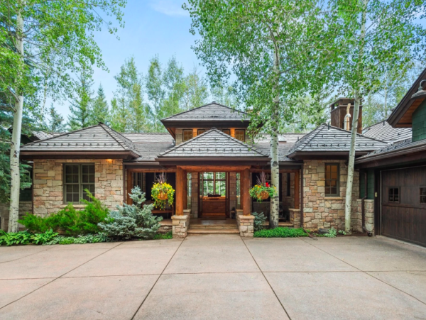 Luxurious Ski-In/Ski-Out Snowmass Chalet with Stunning Mountain Views