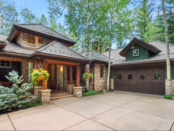Luxurious Ski-In/Ski-Out Snowmass Chalet with Stunning Mountain Views