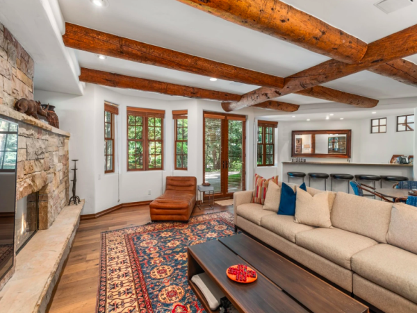Luxurious Ski-In/Ski-Out Snowmass Chalet with Stunning Mountain Views
