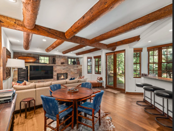 Luxurious Ski-In/Ski-Out Snowmass Chalet with Stunning Mountain Views