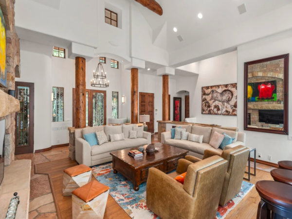 Luxurious Ski-In/Ski-Out Snowmass Chalet with Stunning Mountain Views