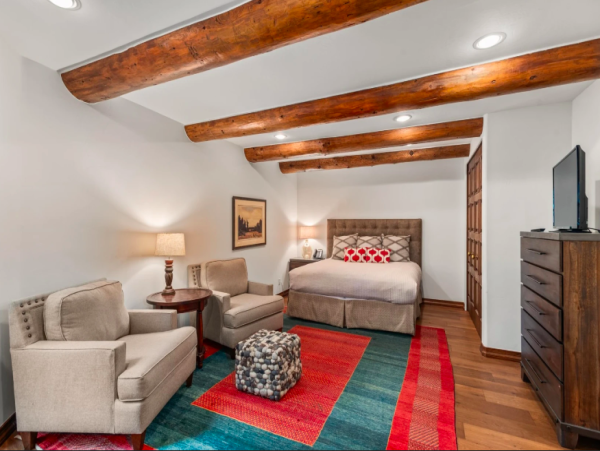 Luxurious Ski-In/Ski-Out Snowmass Chalet with Stunning Mountain Views