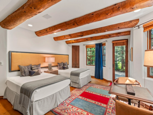 Luxurious Ski-In/Ski-Out Snowmass Chalet with Stunning Mountain Views