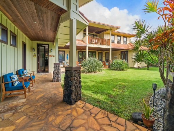 Luxury Three-Bedroom Home with Private Pool, Gourmet Kitchen, & Resort Amenities