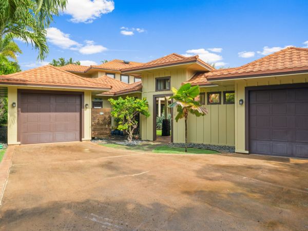 Luxury Three-Bedroom Home with Private Pool, Gourmet Kitchen, & Resort Amenities