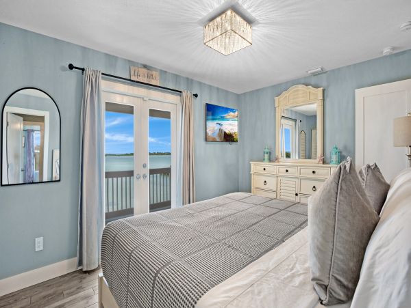 Big Coppitt Key Waterfront Home With Private Pool