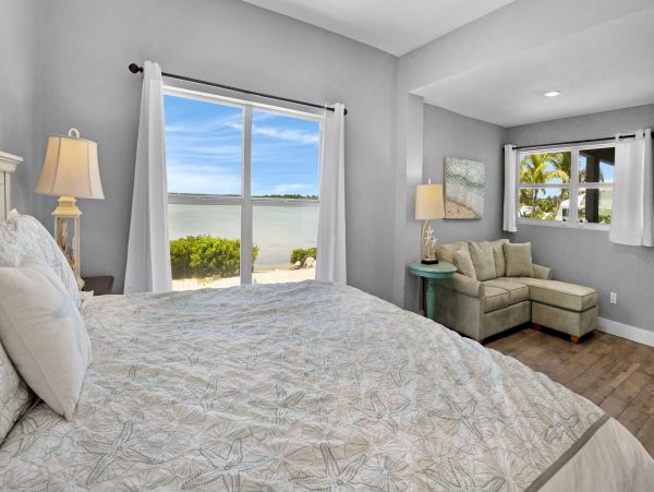 Big Coppitt Key Waterfront Home With Private Pool