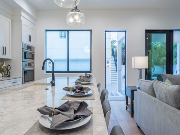 Luxury Sarasota Vacation Home with Pool & Guest House