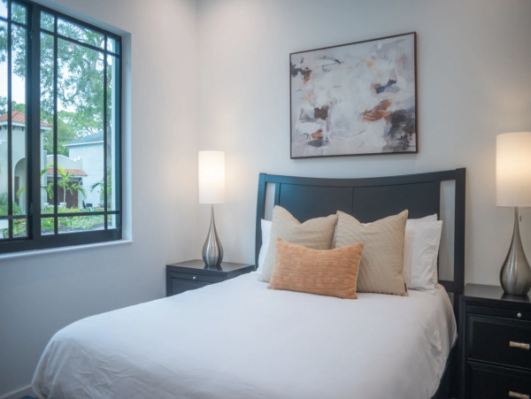 Luxury Sarasota Vacation Home with Pool & Guest House