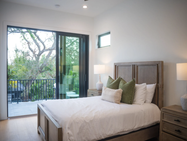 Luxury Sarasota Vacation Home with Pool & Guest House