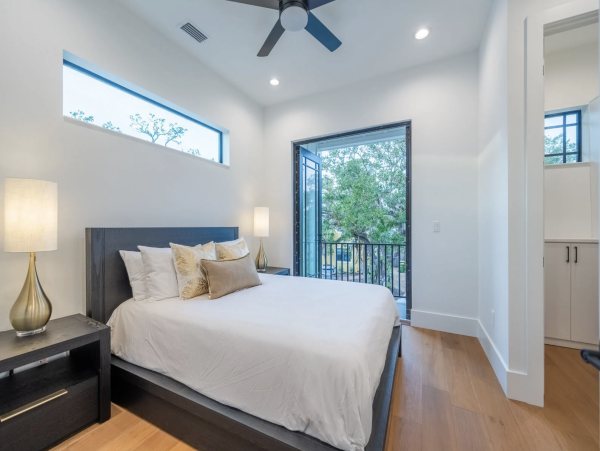 Luxury Sarasota Vacation Home with Pool & Guest House