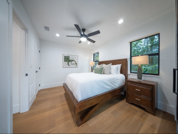 Luxury Sarasota Vacation Home with Pool & Guest House
