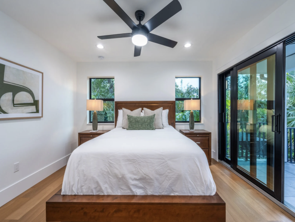 Luxury Sarasota Vacation Home with Pool & Guest House
