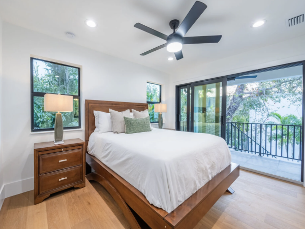 Luxury Sarasota Vacation Home with Pool & Guest House