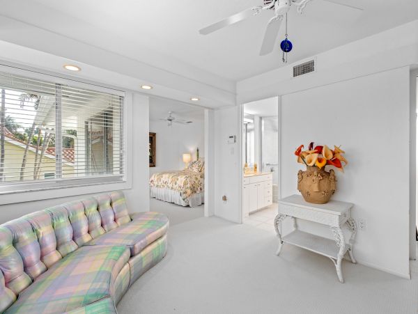 Longboat Key Elegant Waterfront Retreat with Private Dock & Pool