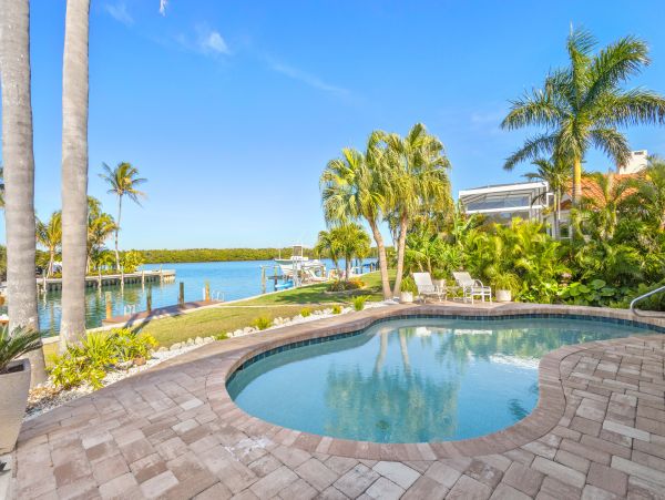 Longboat Key Elegant Waterfront Retreat with Private Dock & Pool