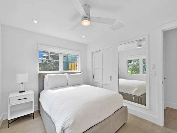 Delray Beach Beautiful Five Bedroom Vacation Home with Pool 5 Bedroom