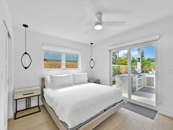Delray Beach Beautiful Five Bedroom Vacation Home with Pool 5 Bedroom